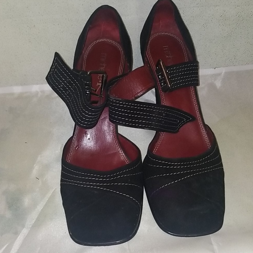 Michelle K Heels